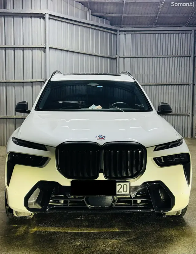 BMW X7 2025 · 4.0 AT