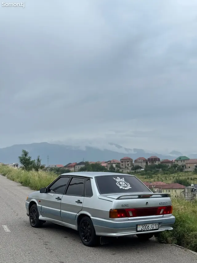 Lada (ВАЗ) 2115 2004 · 1.6 MT