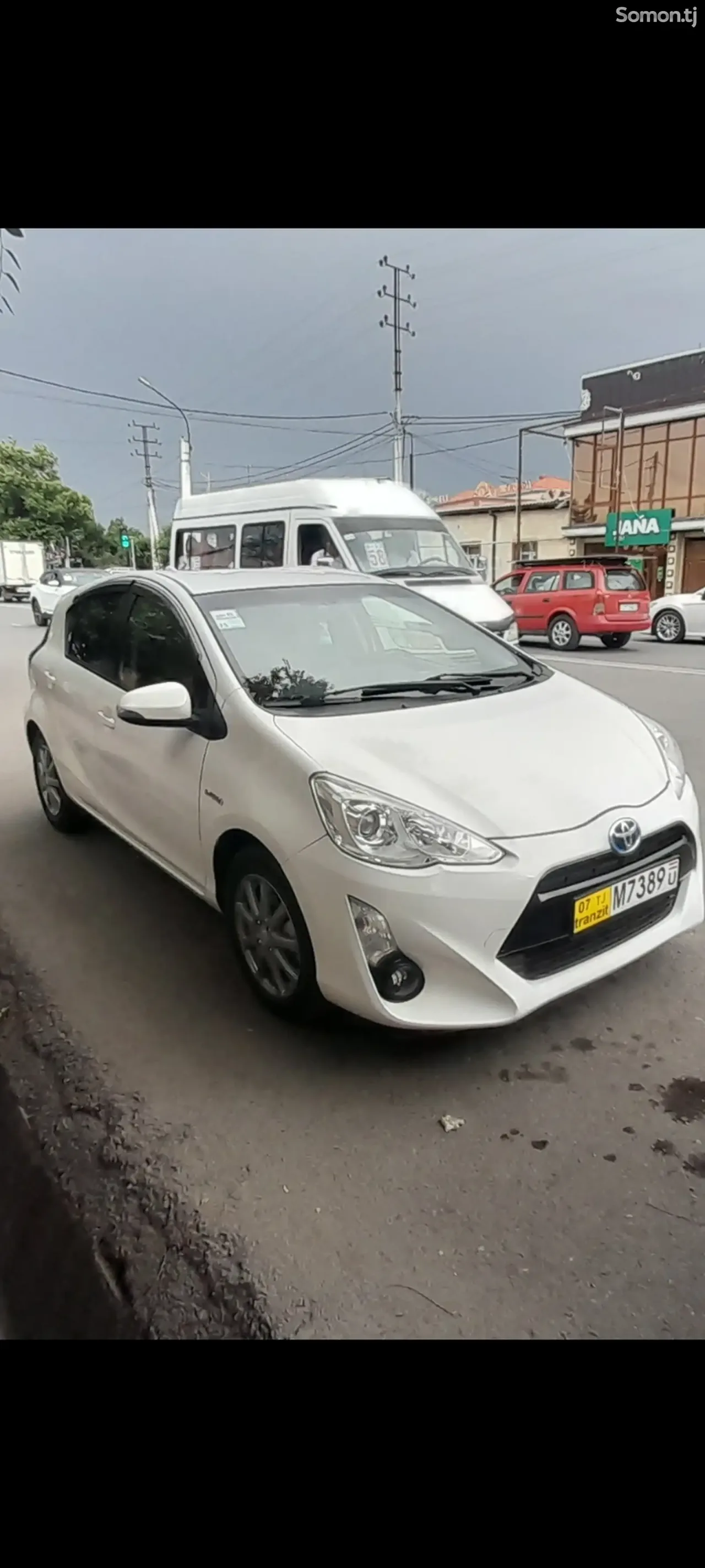 Toyota Aqua 2016 · 1.5 AT