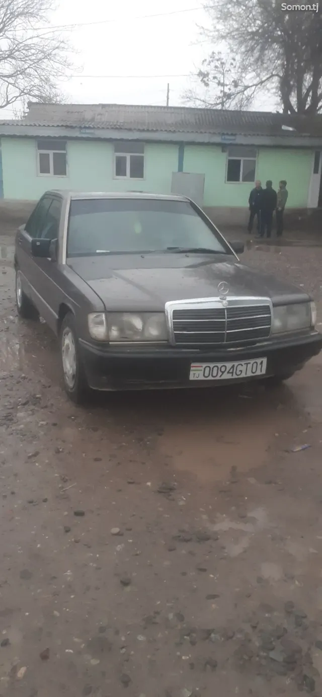 Mercedes-Benz W124 1991 · 1.8 MT