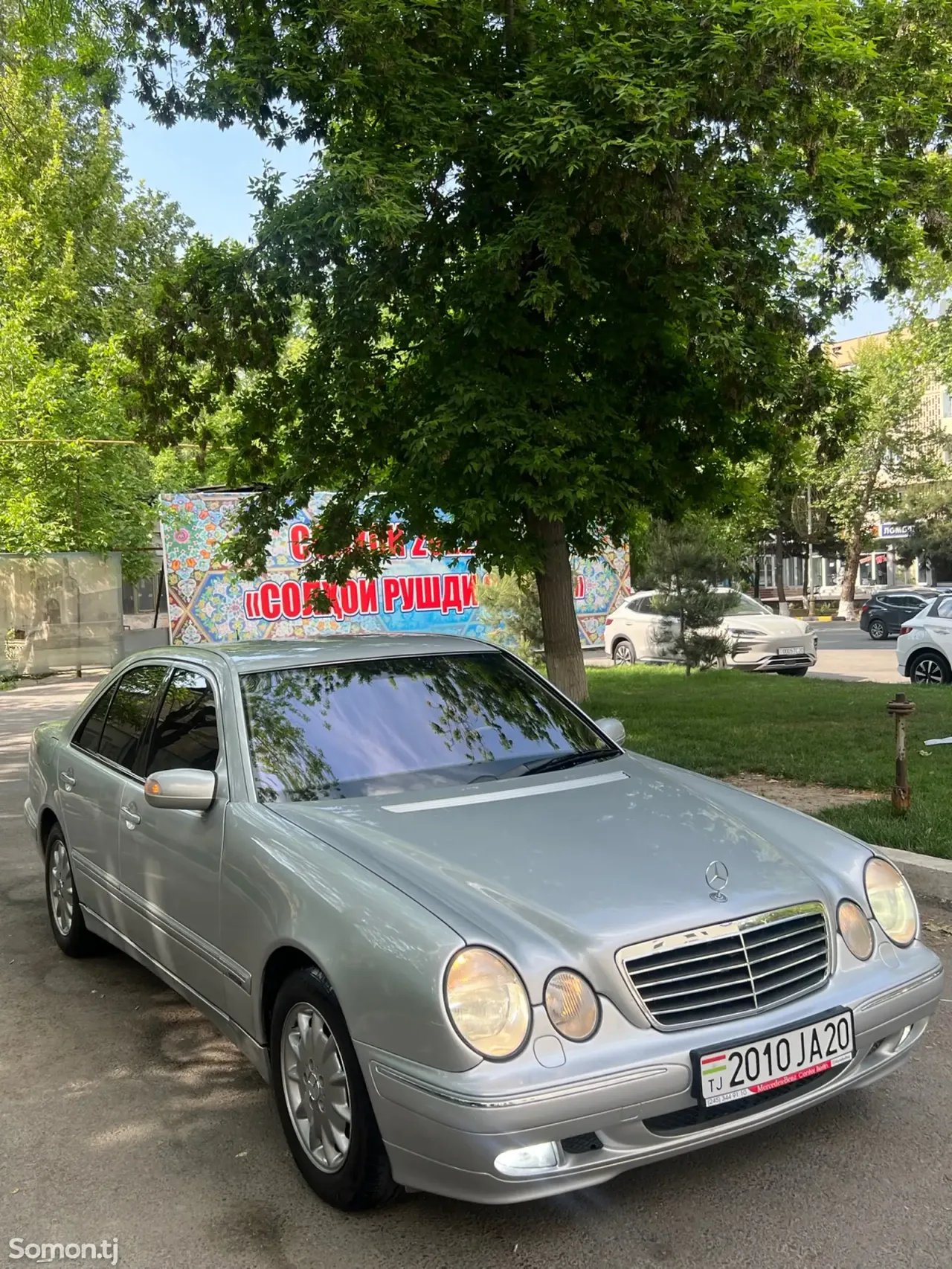Mercedes-Benz E class 2000 · 2.0 AT