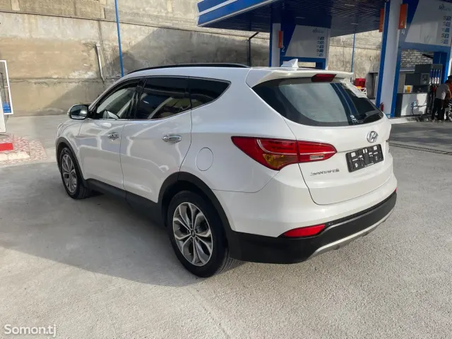 Hyundai Santa Fe 2015 · 2.2 AT