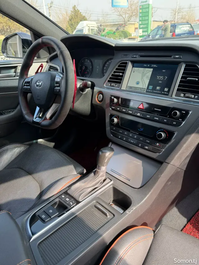 Hyundai Sonata 2015 · 2.0 AT