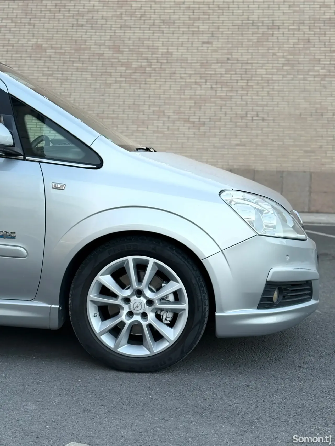 Opel Zafira 2006 · 1.9 AT