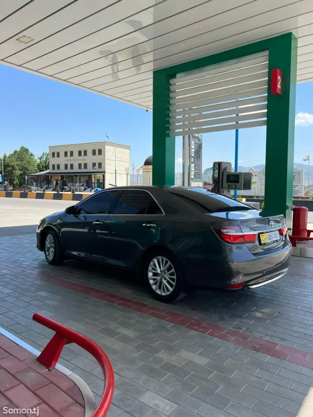Toyota Camry 2016 · 2.5 AT