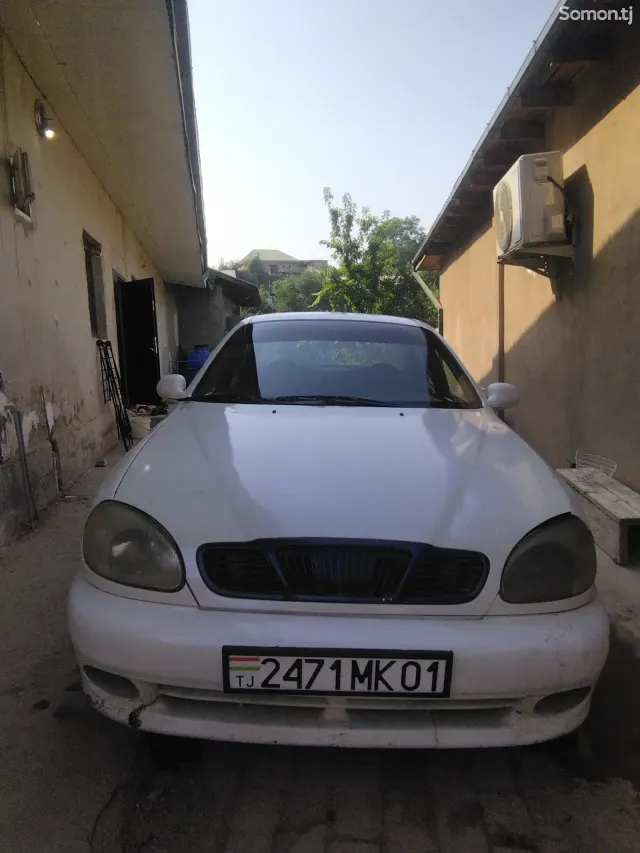 Daewoo Lanos 1998 · 1.6 MT