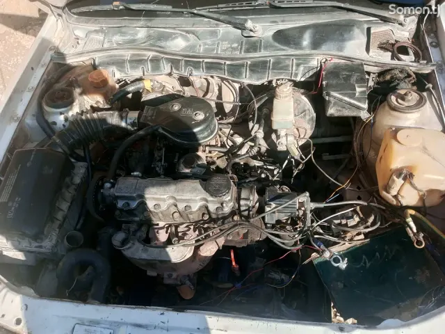 Opel Vectra A 1991 · 1.6 MT