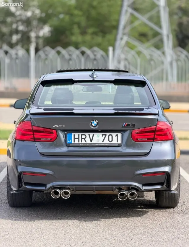 BMW 3 series 2017 · 5.2 AT