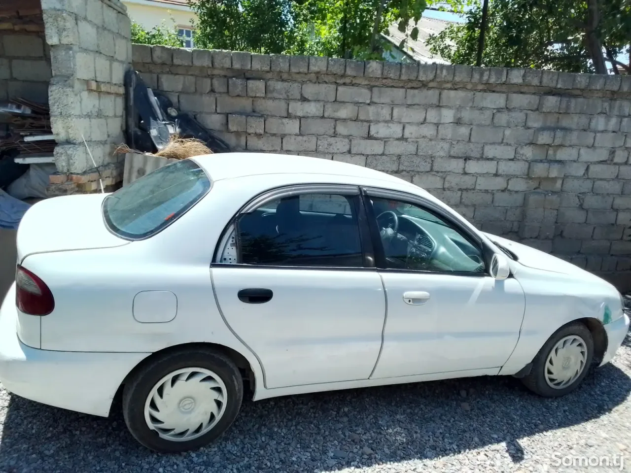Daewoo Lanos 1997 · 1.6 MT