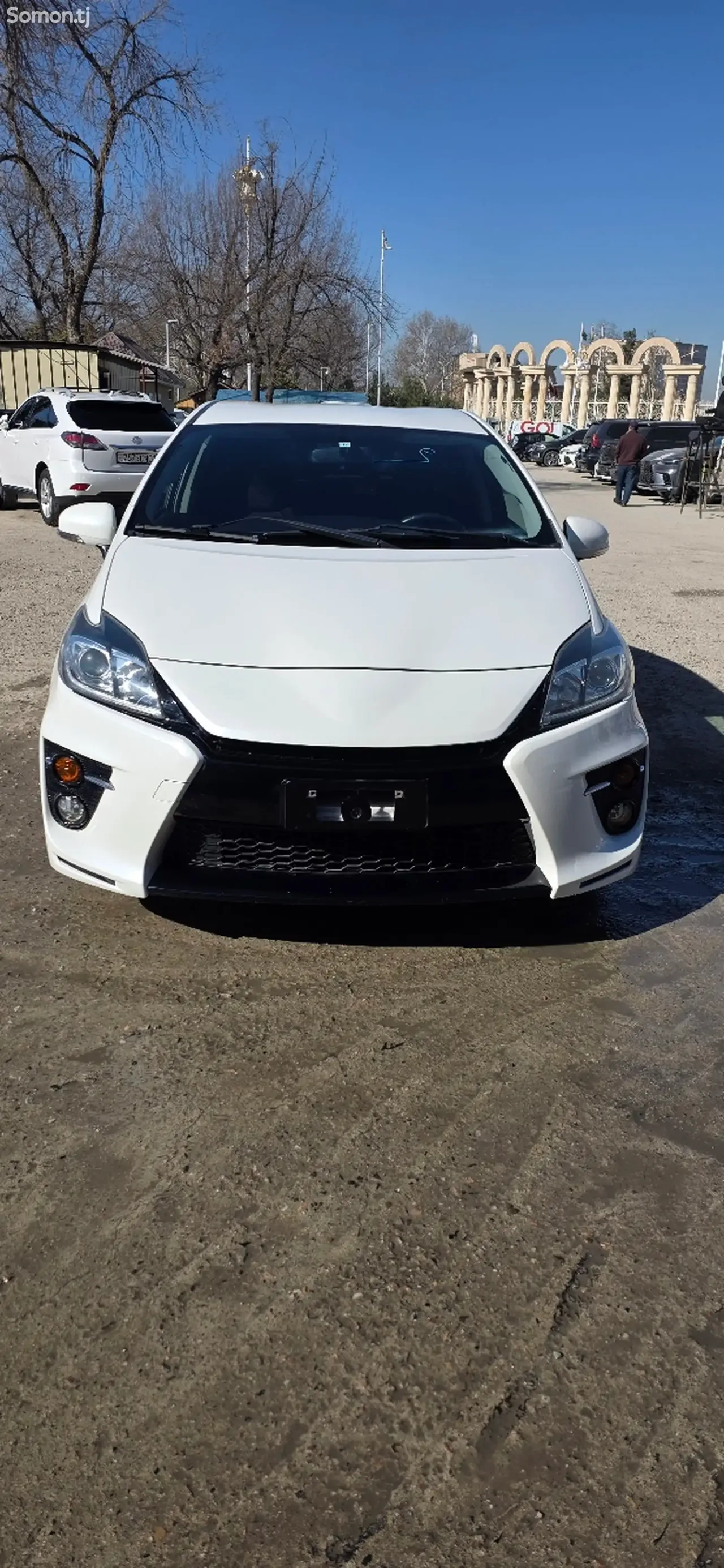 Toyota Prius 2014 · 1.8 CVT