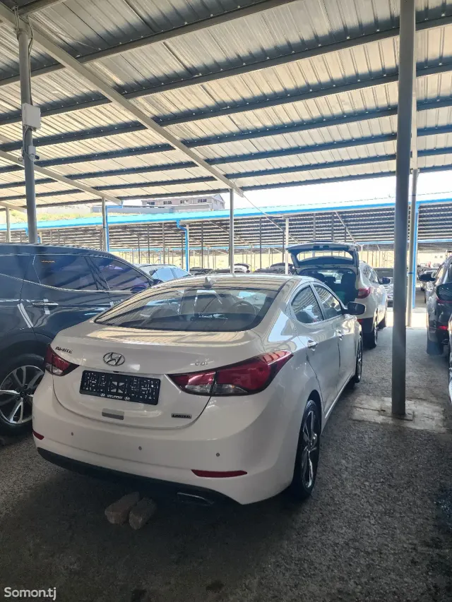Hyundai Avante 2014 · 1.6 AT