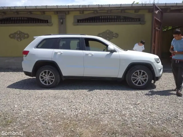 Jeep Grand Cherokee 2014 · 5.7 AT