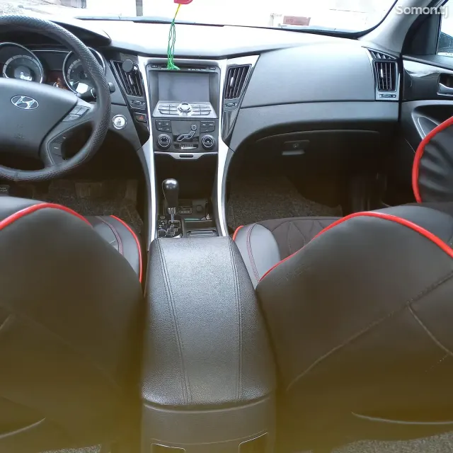 Hyundai Sonata 2010 · 2.0 AT