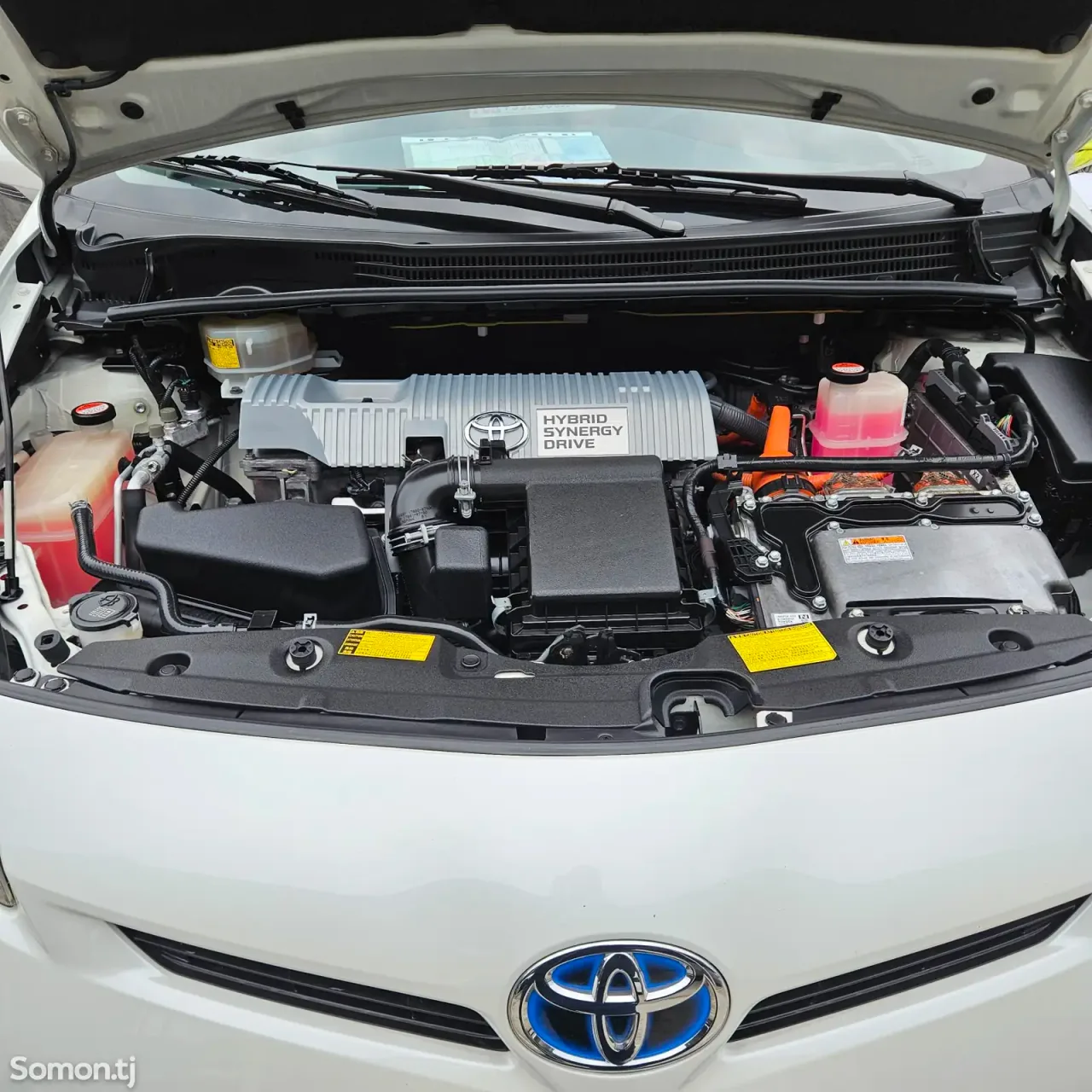 Toyota Prius 2014 · 1.8 AT