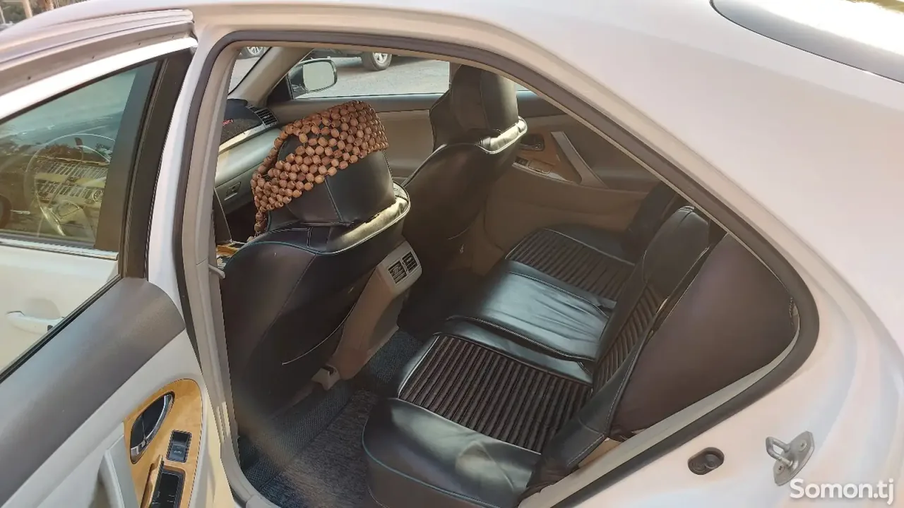 Toyota Camry 2008 · 2.4 AT