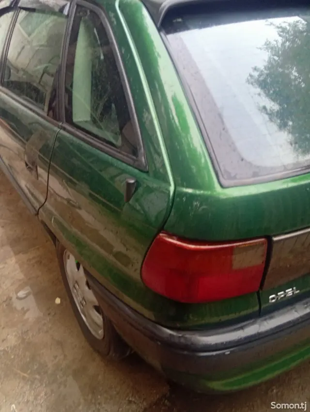 Opel Astra F 1996 · 1.6 MT