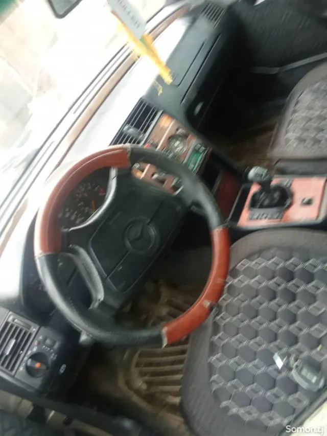 Mercedes-Benz C class 1995 · 1.8 MT
