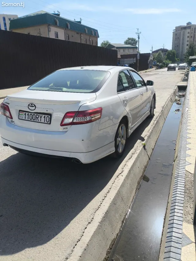 Toyota Camry 2011 · 3.5 AT
