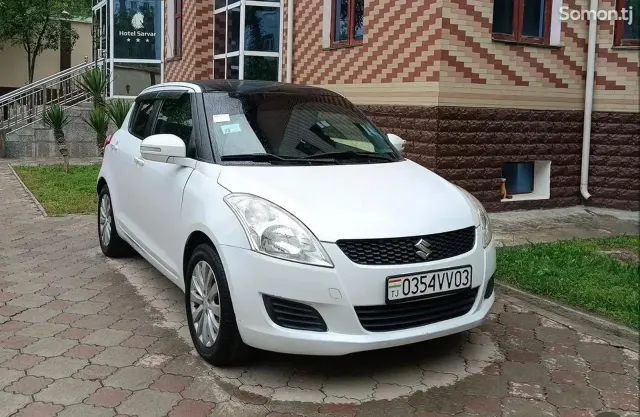 Suzuki Swift 2011 · AT