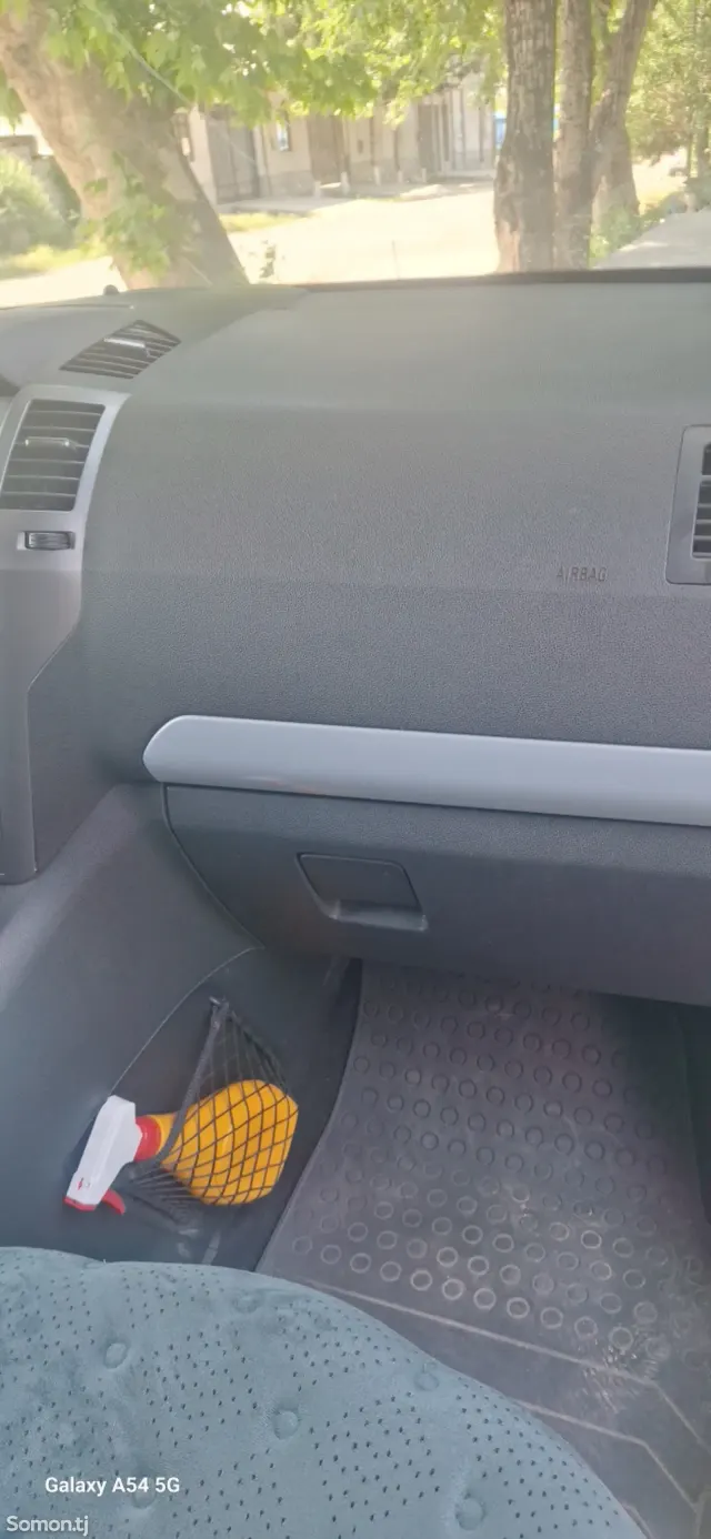Opel Zafira 2007 · 2.2 AT