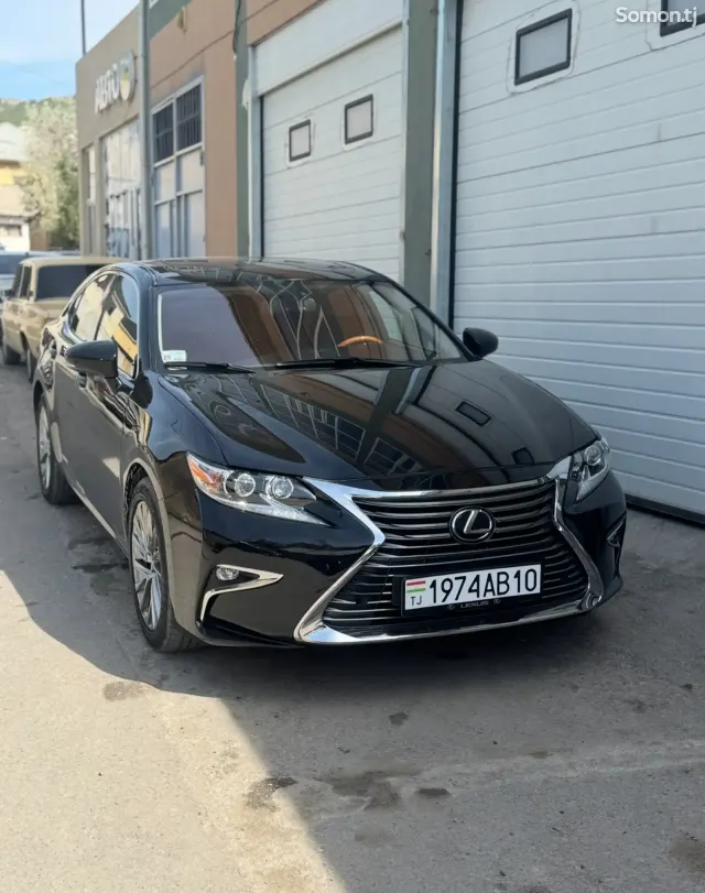 Lexus ES series 2014 · 3.0 AT