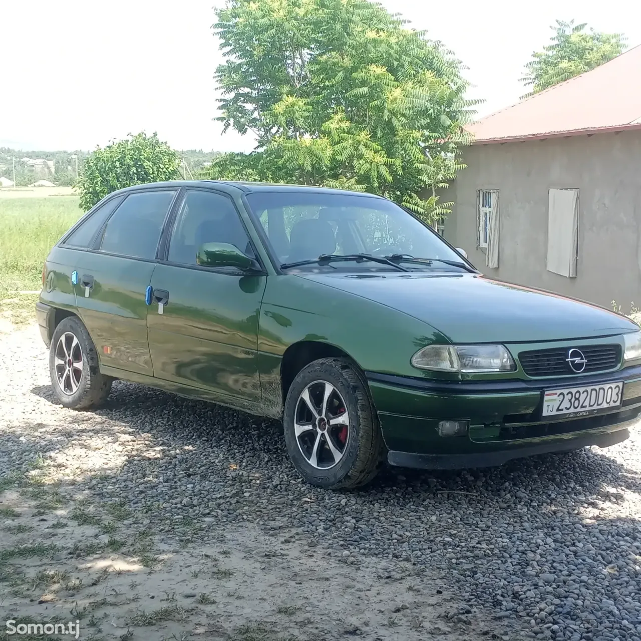 Opel Astra F 1995 · 1.6 MT