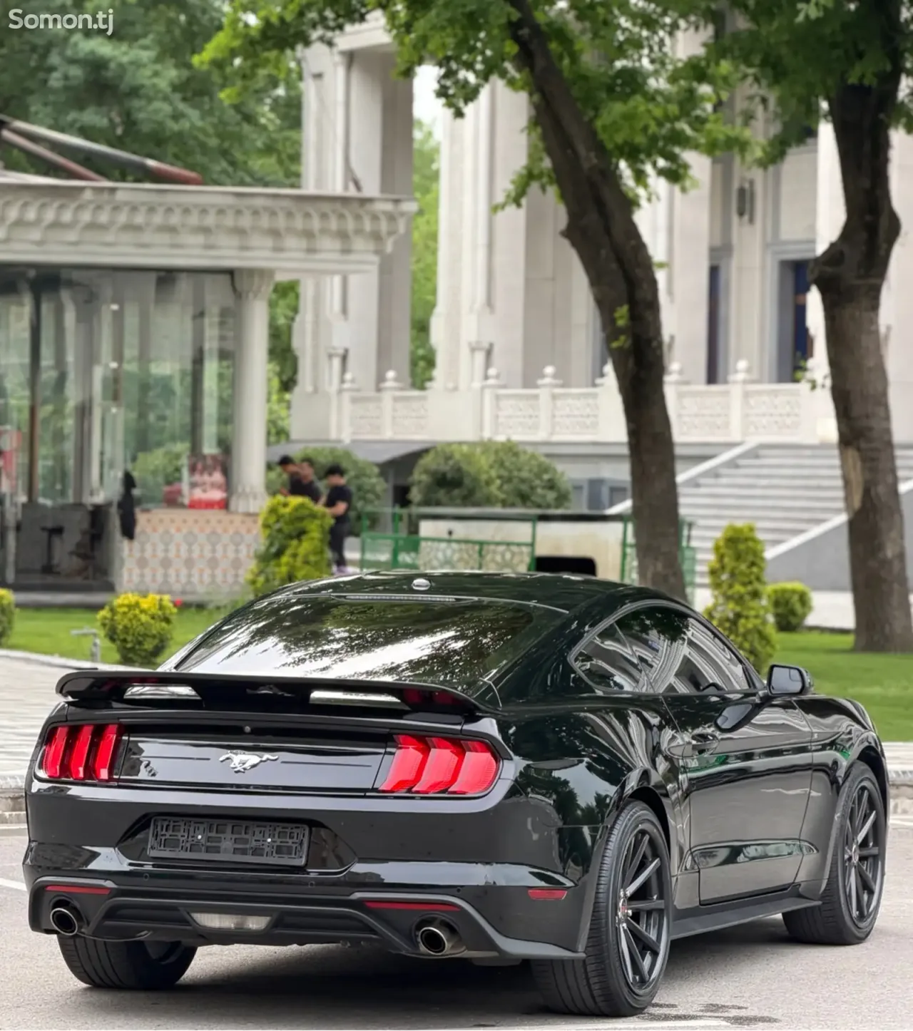 Ford Mustang 2018 · 2.3 AT