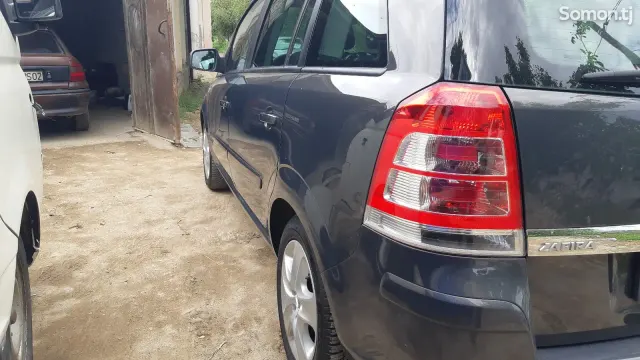 Opel Zafira 2014 · 1.8 MT