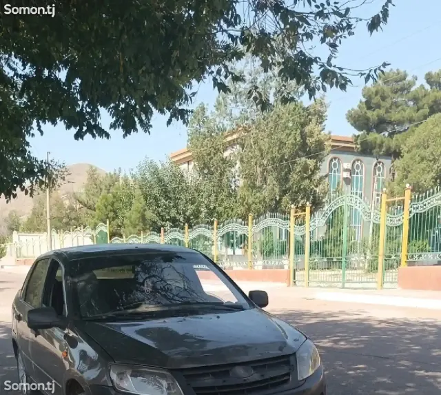 Lada (ВАЗ) Granta 2015 · 1.6 MT
