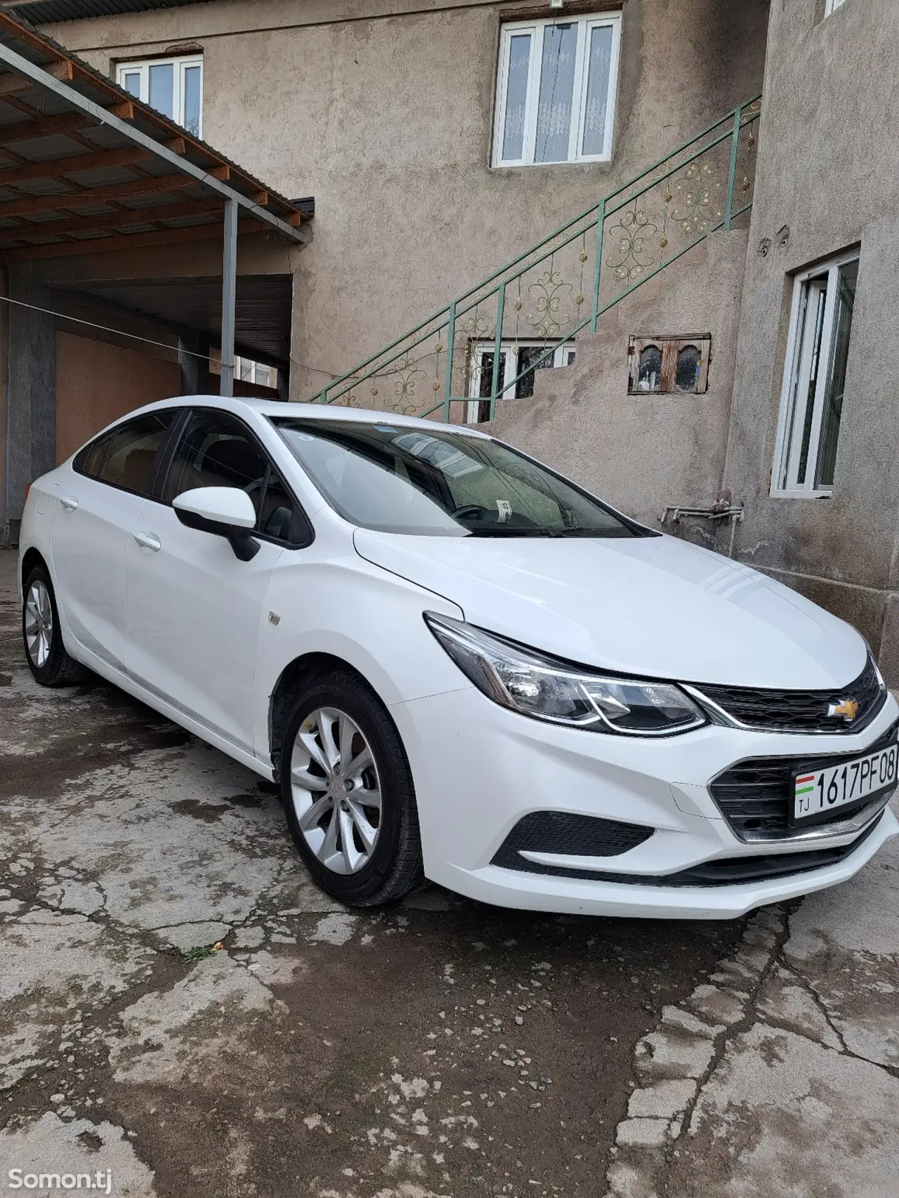 Chevrolet Cruze 2018 · 1.5 AT
