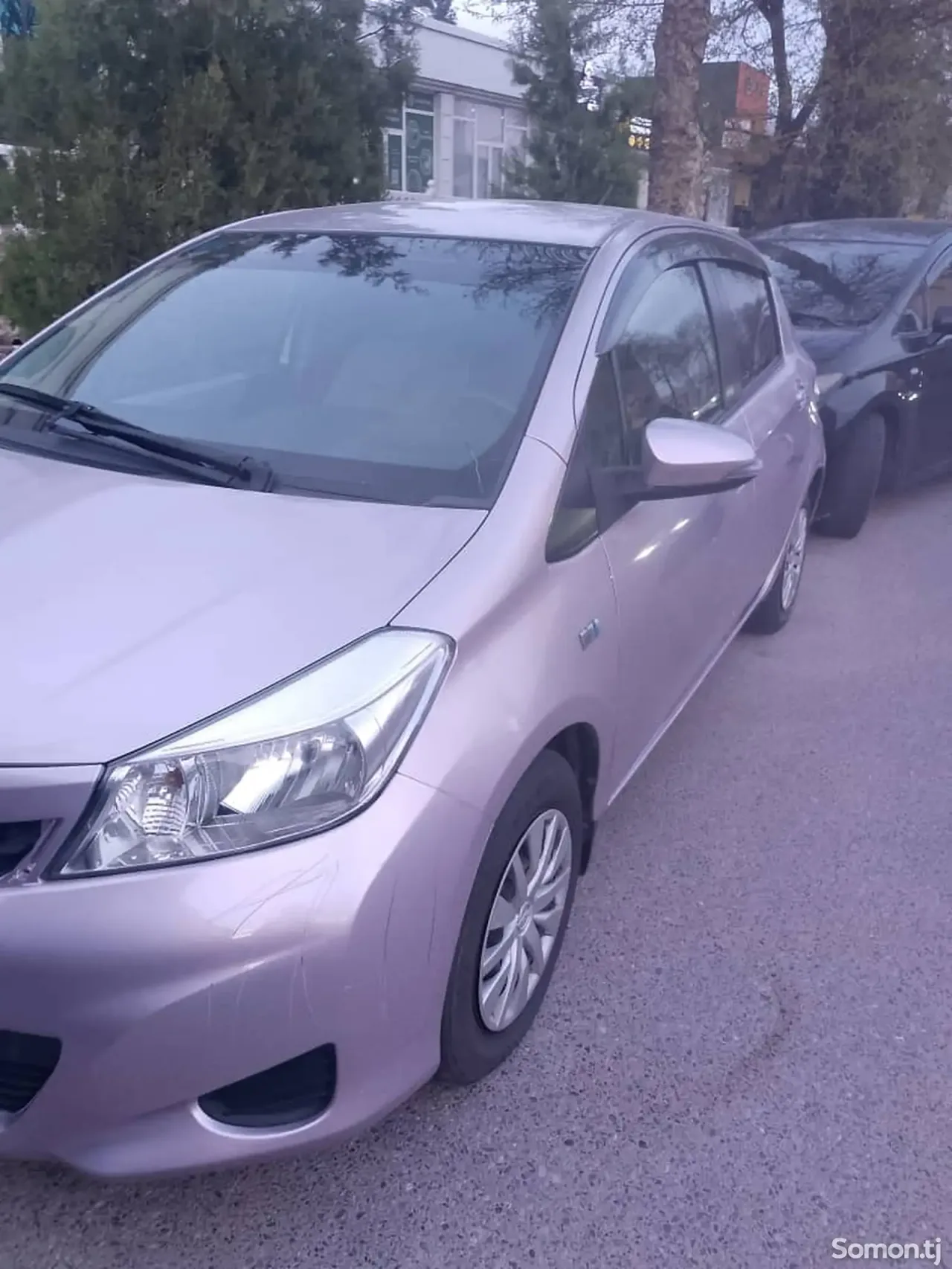 Toyota Vitz 2011 · 1.3 AT