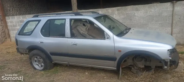 Opel Frontera 2002 · 2.2 MT