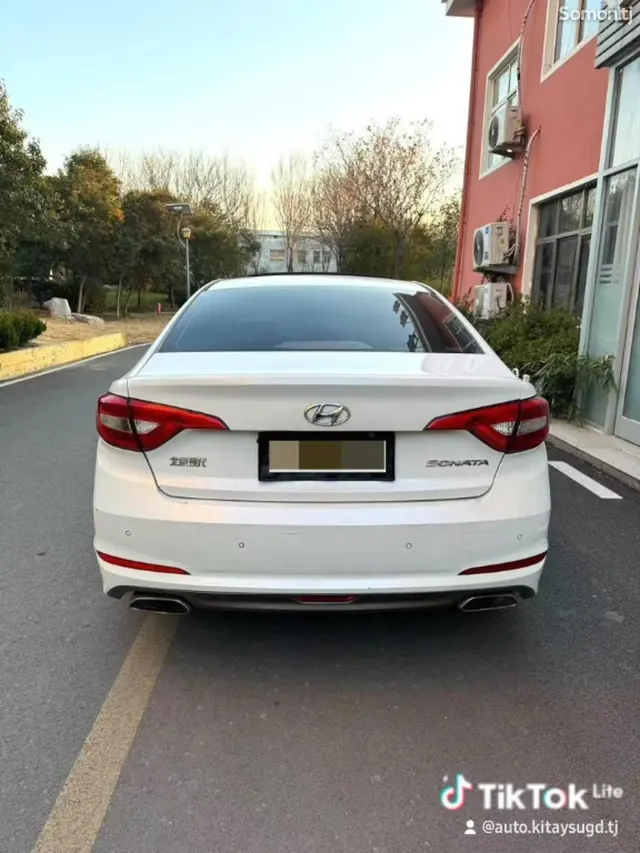 Hyundai Sonata 2015 · 1.6 AT
