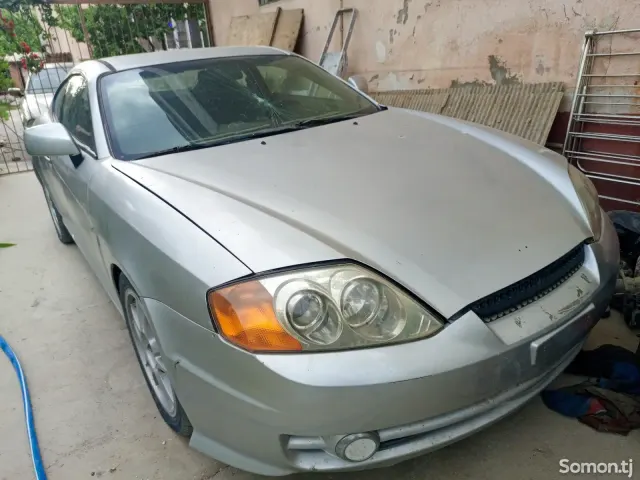 Hyundai Tiburon 2005 · 2.0 MT