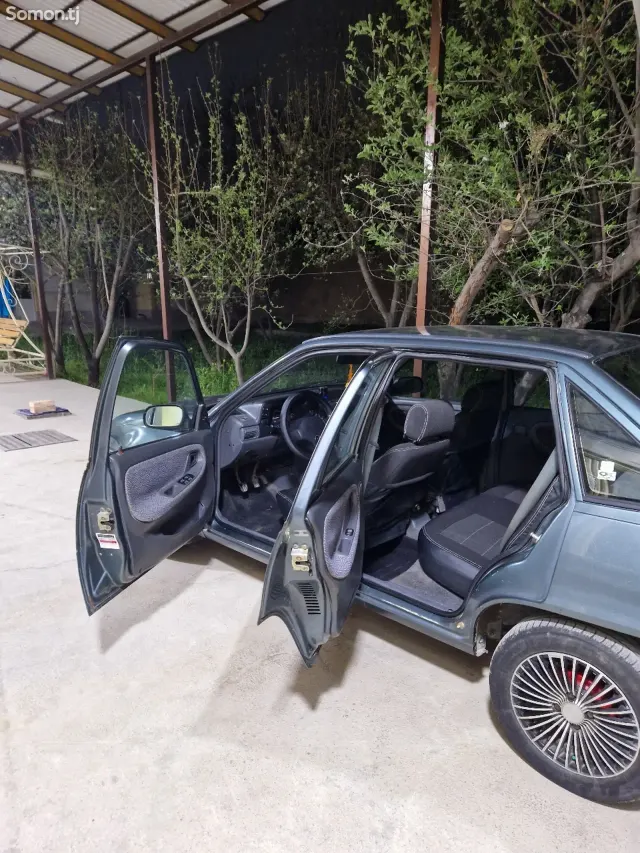 Daewoo Nexia 1994 · MT