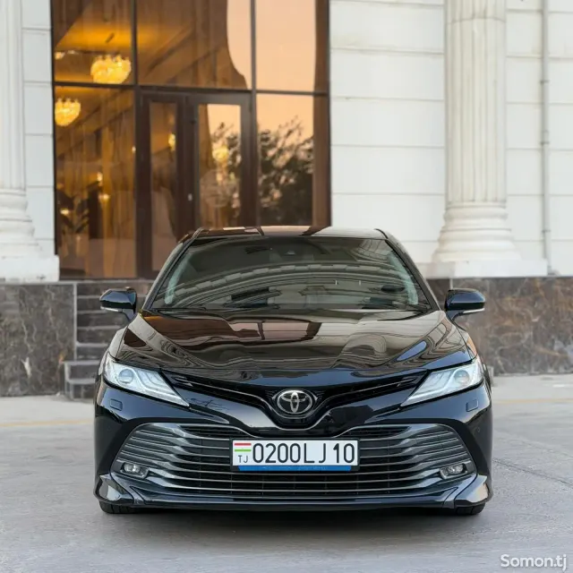 Toyota Camry 2019 · 2.5 AT