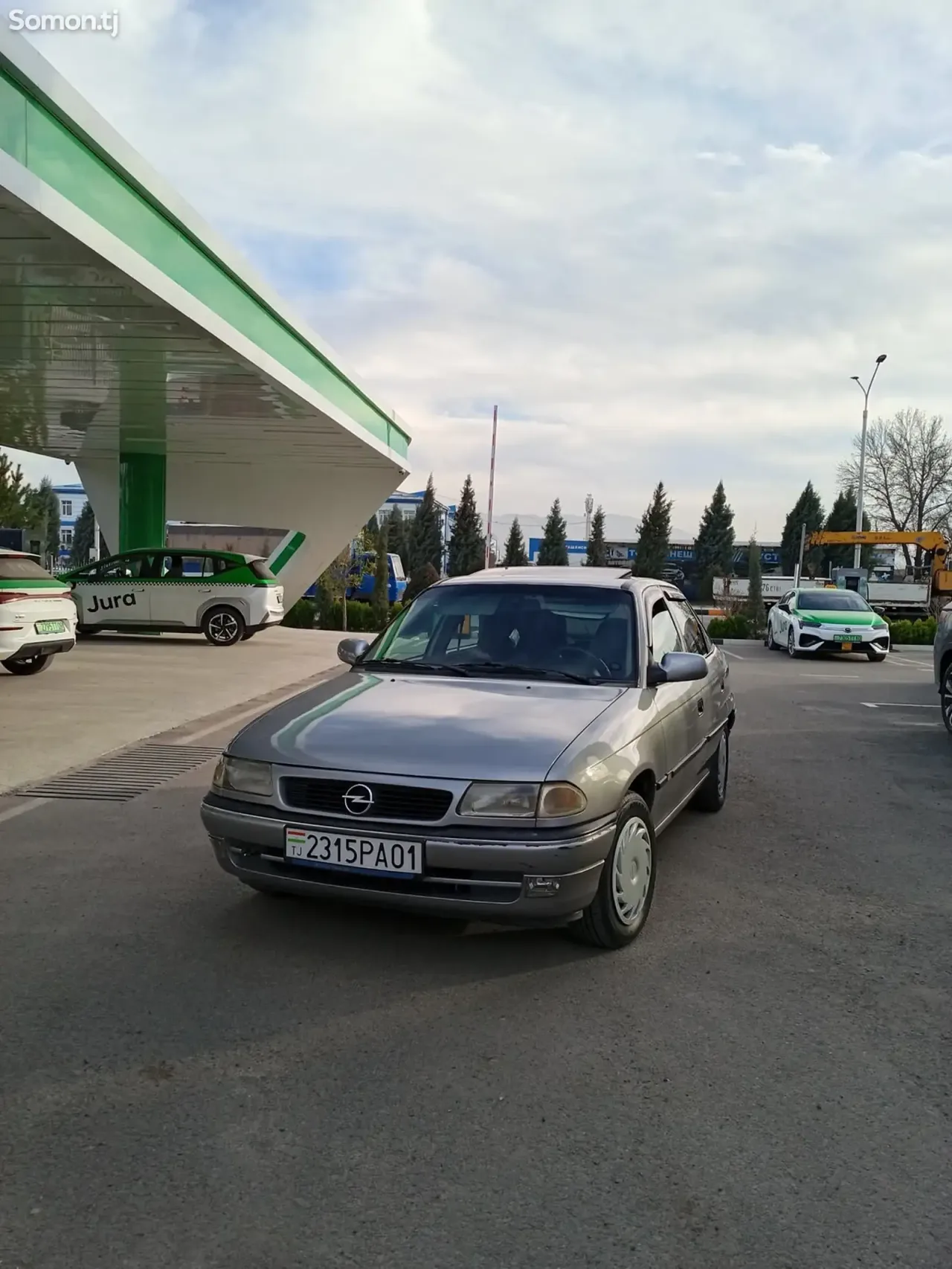 Opel Astra F 1996 · 1.6 MT