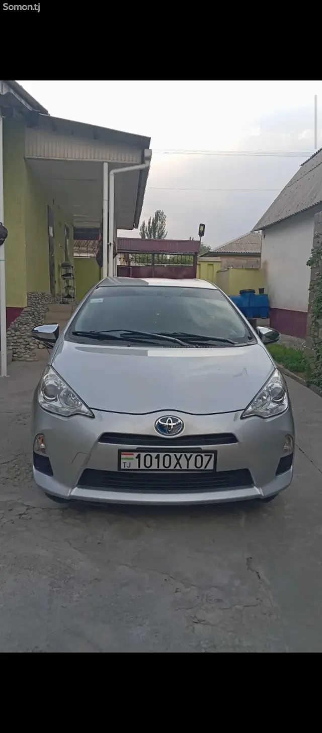 Toyota Aqua 2014 · 1.5 AT