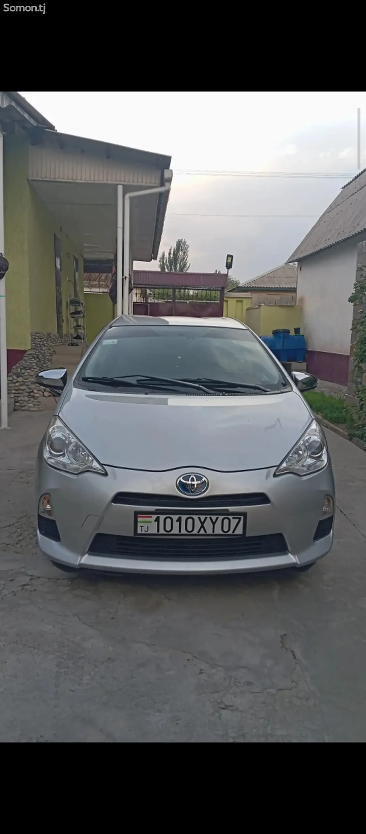 Toyota Aqua 2014 · 1.5 AT