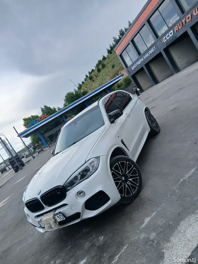 BMW X5 M 2015 · 3.5 AT