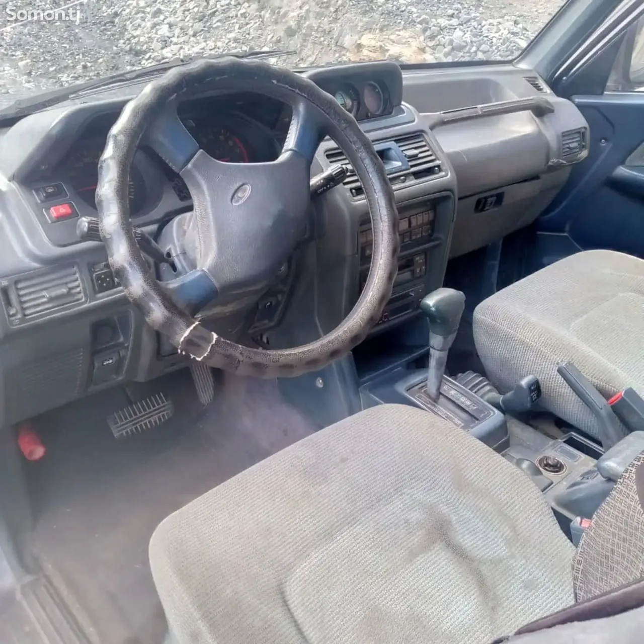 Mitsubishi Pajero 1993 · 3.0 AT