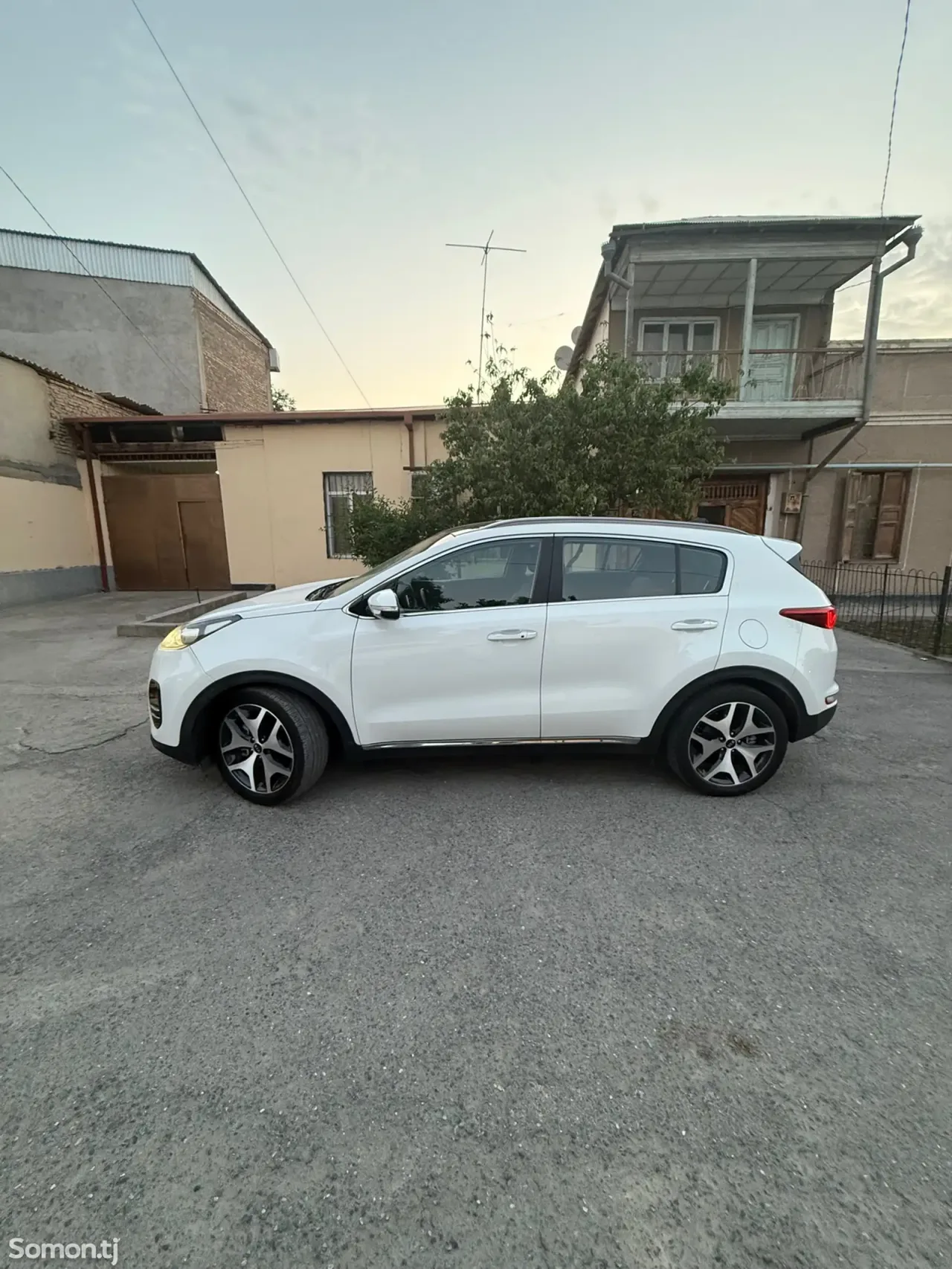 Kia Sportage 2016 · 2.0 AT