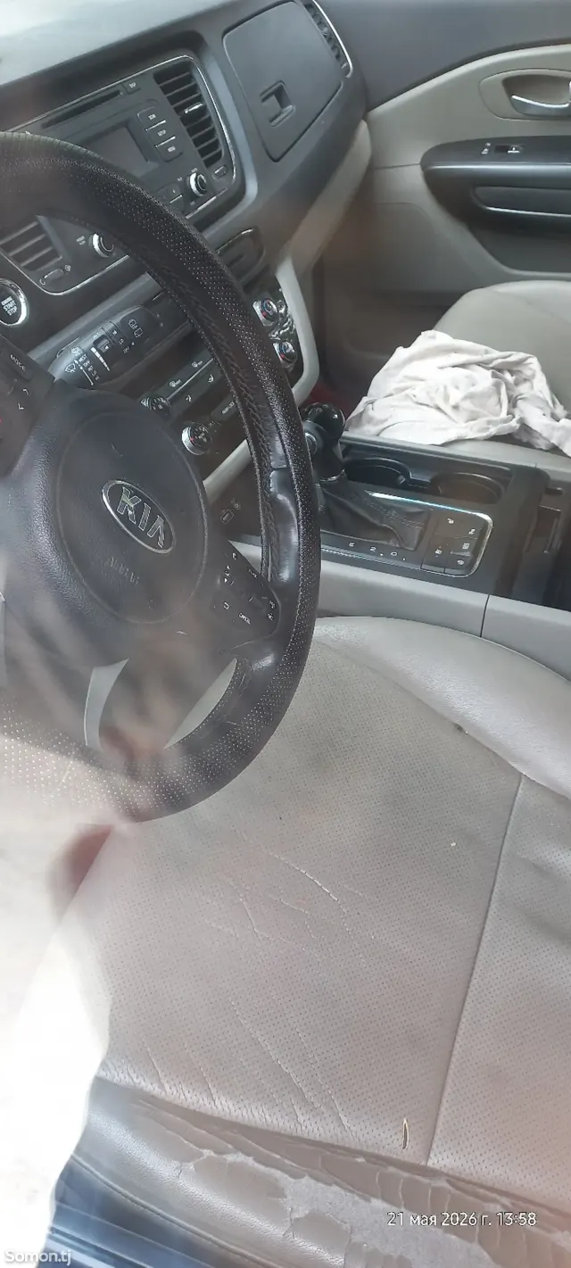 Kia Carnival 2016 · 2.2 AT