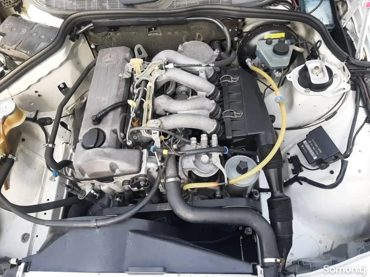Mercedes-Benz W201 1987 · 2.0 MT