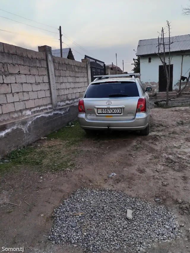 Toyota Avensis 2008 · 2.0 MT