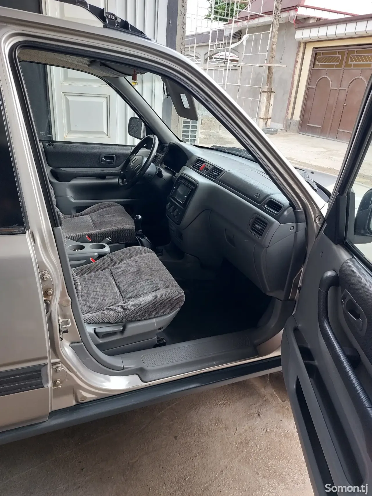 Honda CR-V 1998 · 2.4 MT