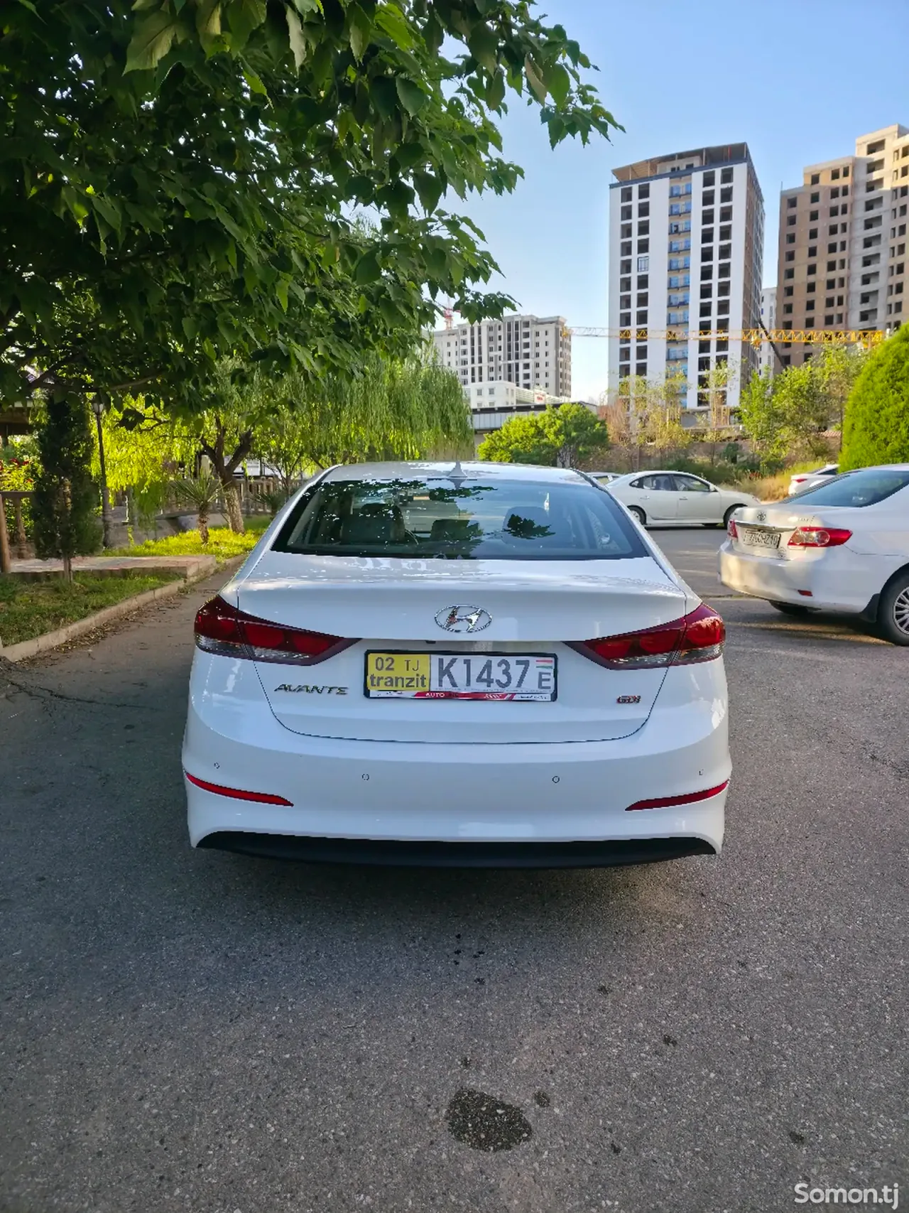 Hyundai Avante 2015 · 1.6 AT