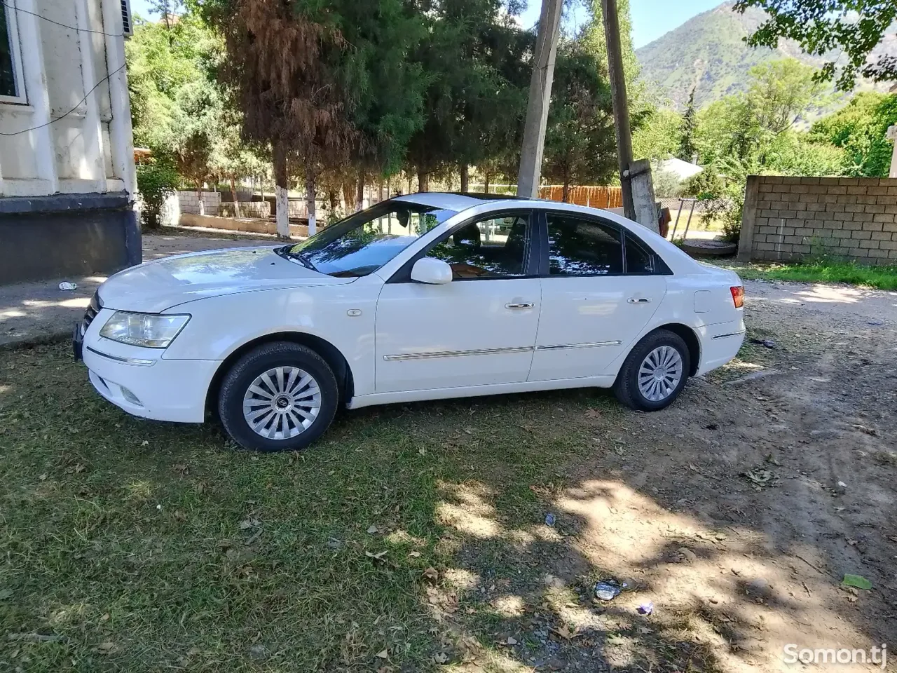 Hyundai Sonata 2009 · 2.0 AT