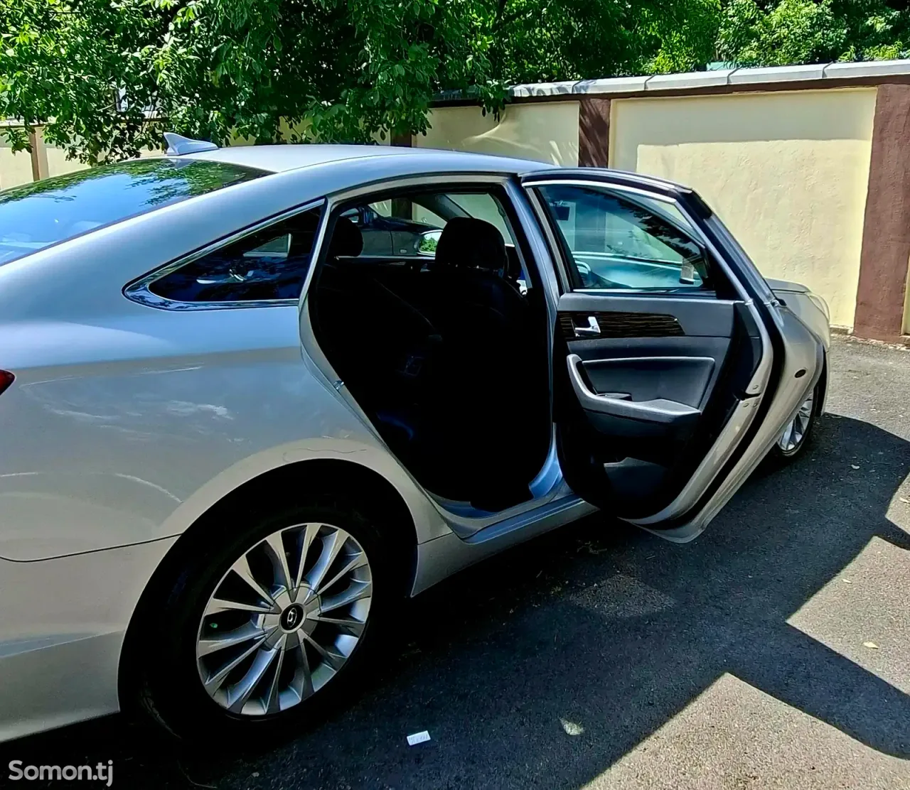 Hyundai Sonata 2015 · 2.0 AT