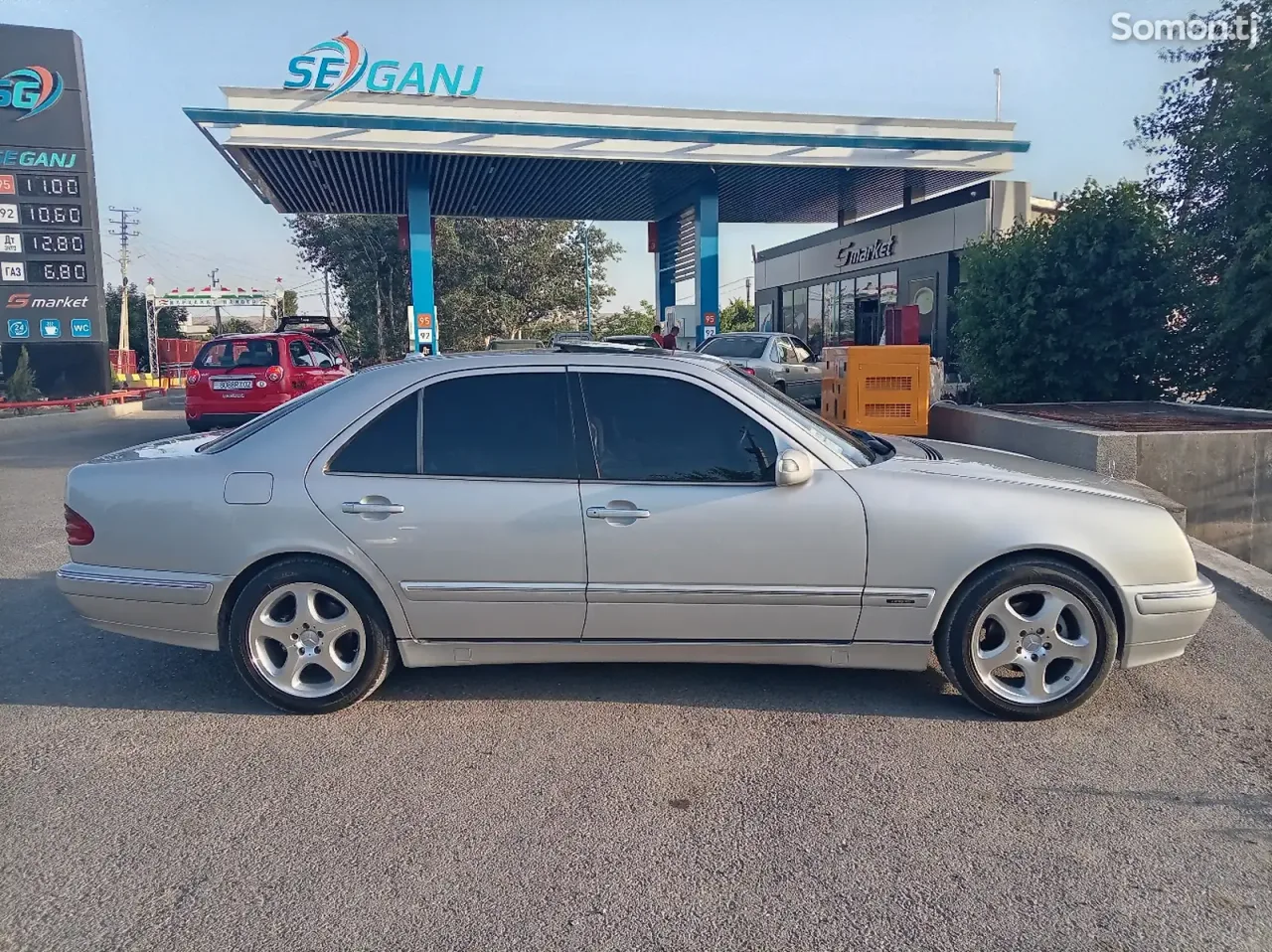 Mercedes-Benz E class 2000 · 2.8 AT